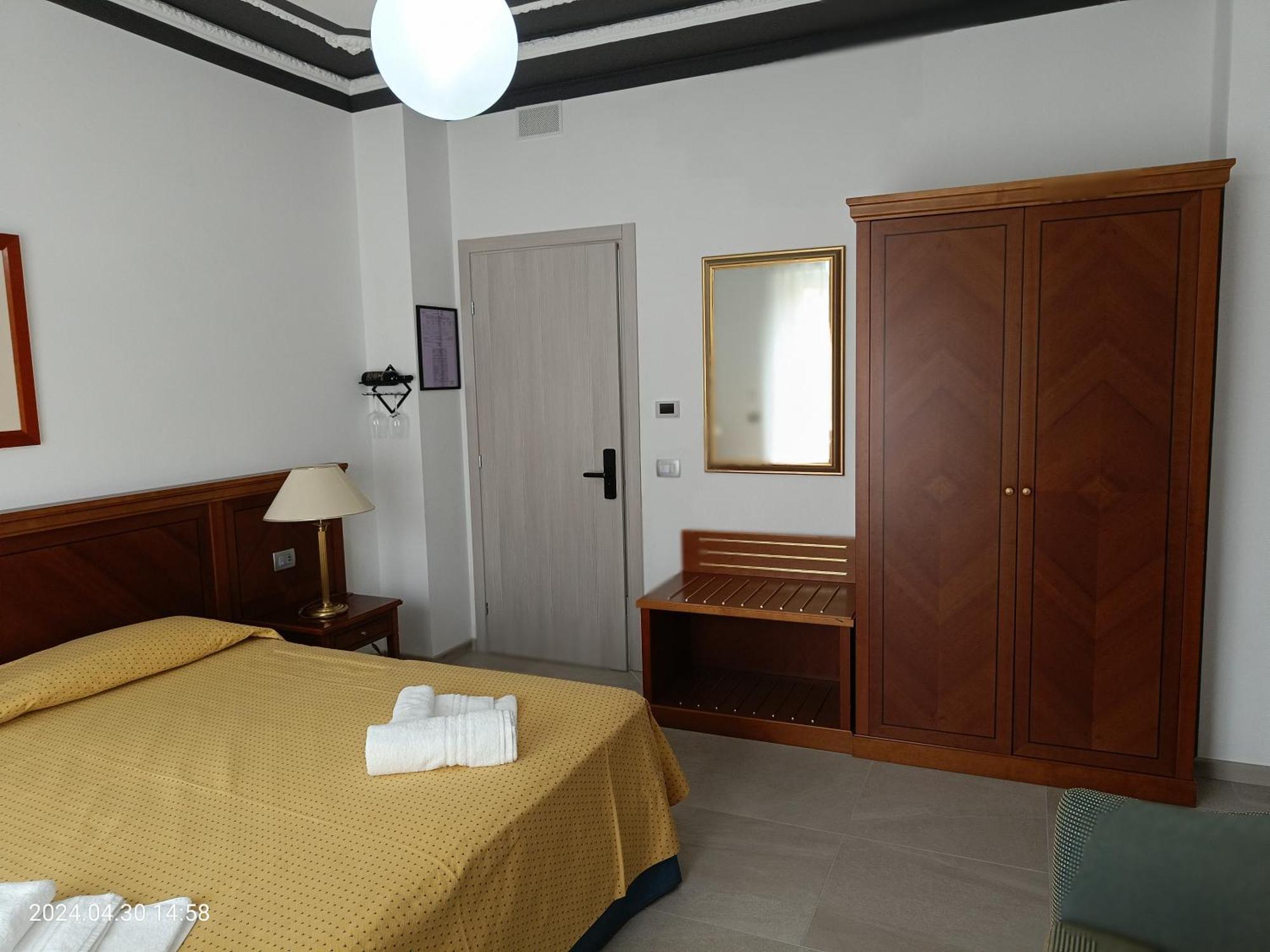 Villa Mariana Bed And Breakfast Saluzzo Exterior foto